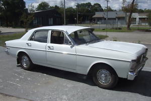 Xy Falcon White