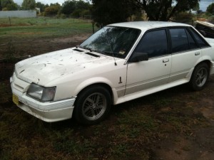 White Holden VK Calais White Holden VK Calais